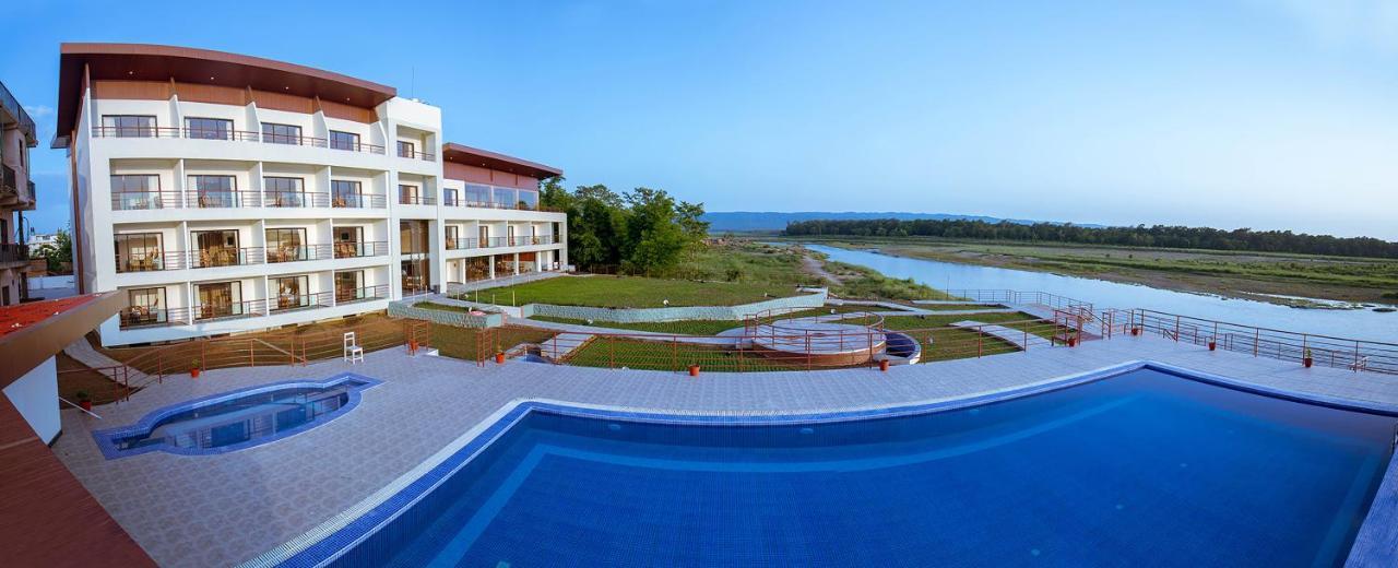Park Safari Resort Sauraha Luaran gambar