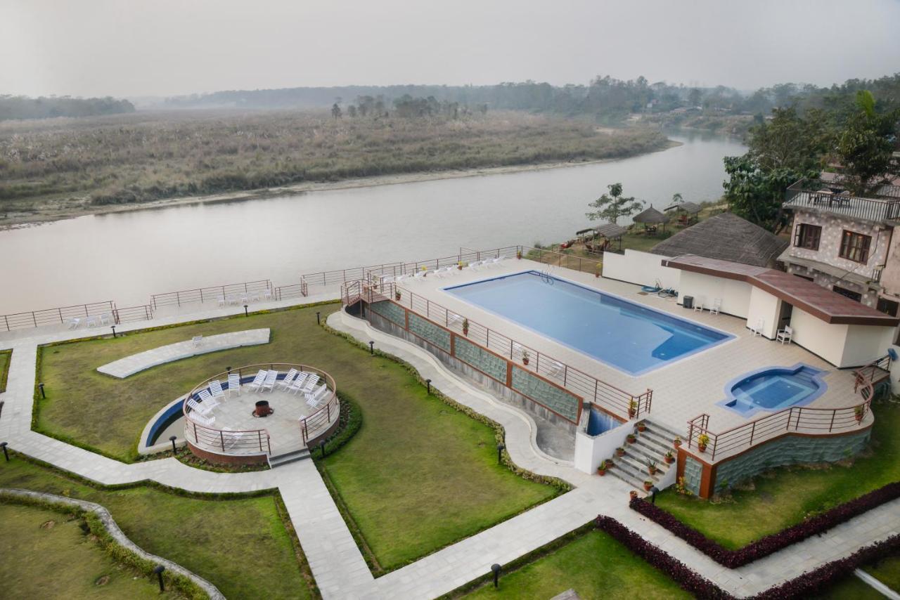 Park Safari Resort Sauraha Luaran gambar