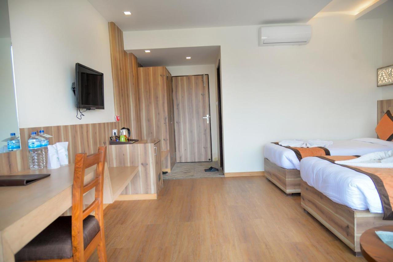 Park Safari Resort Sauraha Luaran gambar