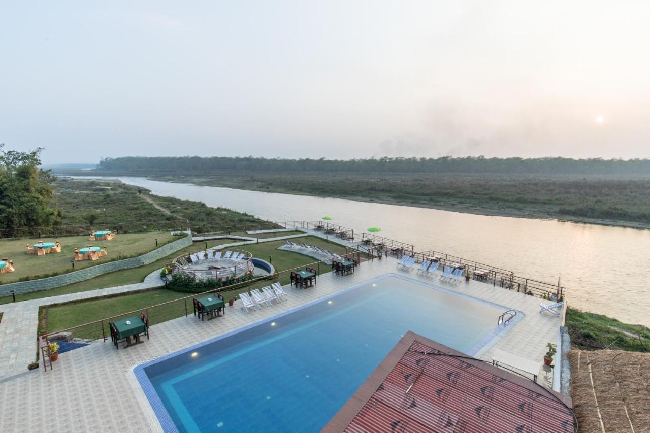 Park Safari Resort Sauraha Luaran gambar